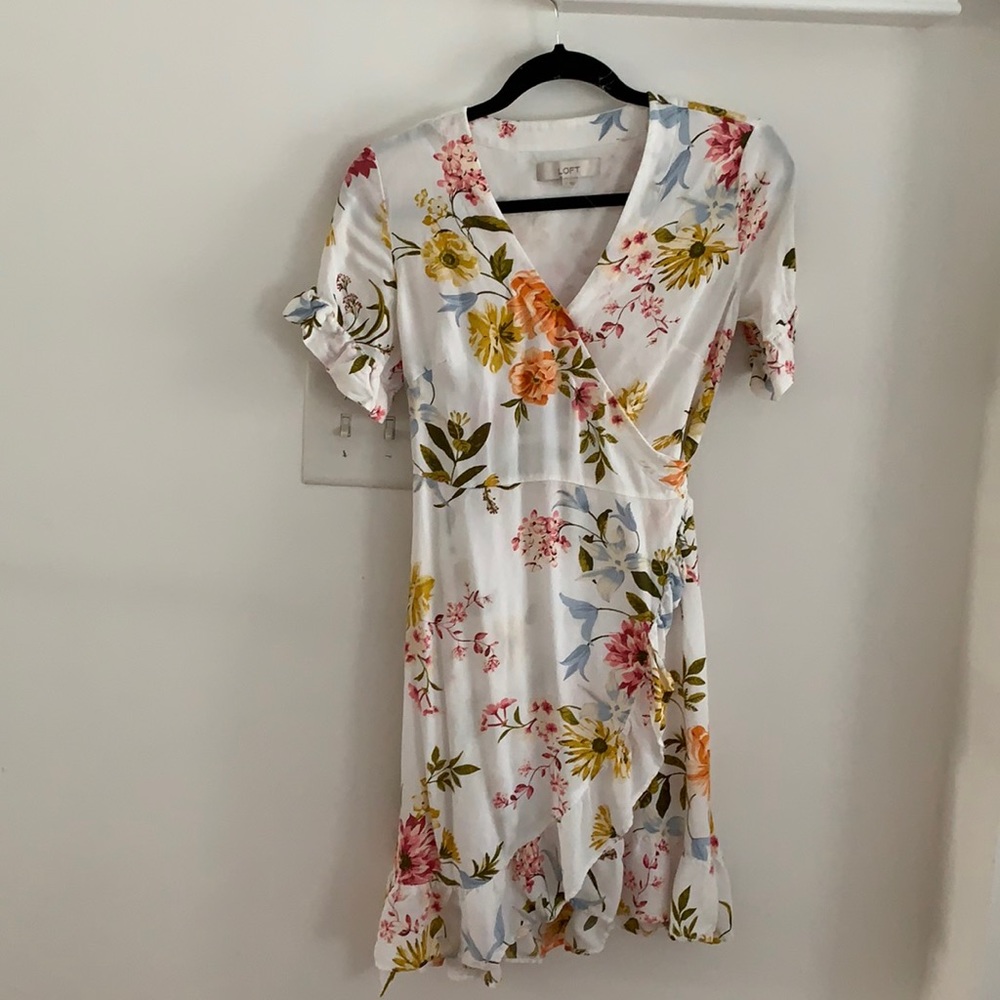 LOFT white flowered dress size 2